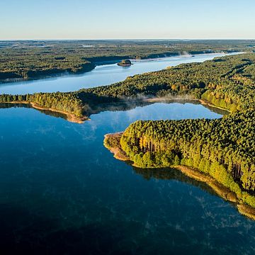 Zaproszenie na wystawę zdjęć „Wdzydzki Park Krajobrazowy z lotu ptaka” Grafika Zaproszenie na wystawę zdjęć „Wdzydzki Park Krajobrazowy z lotu ptaka”
