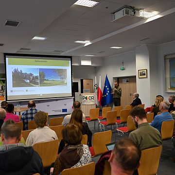 Integracja drzew i roślin uprawnych - konferencja w PODR w Lubaniu Grafika Integracja drzew i roślin uprawnych - konferencja w PODR w Lubaniu